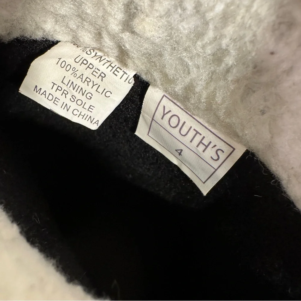 Youth Size 4 Black Winter Duck Boots, waterproof, cozy fleece lined